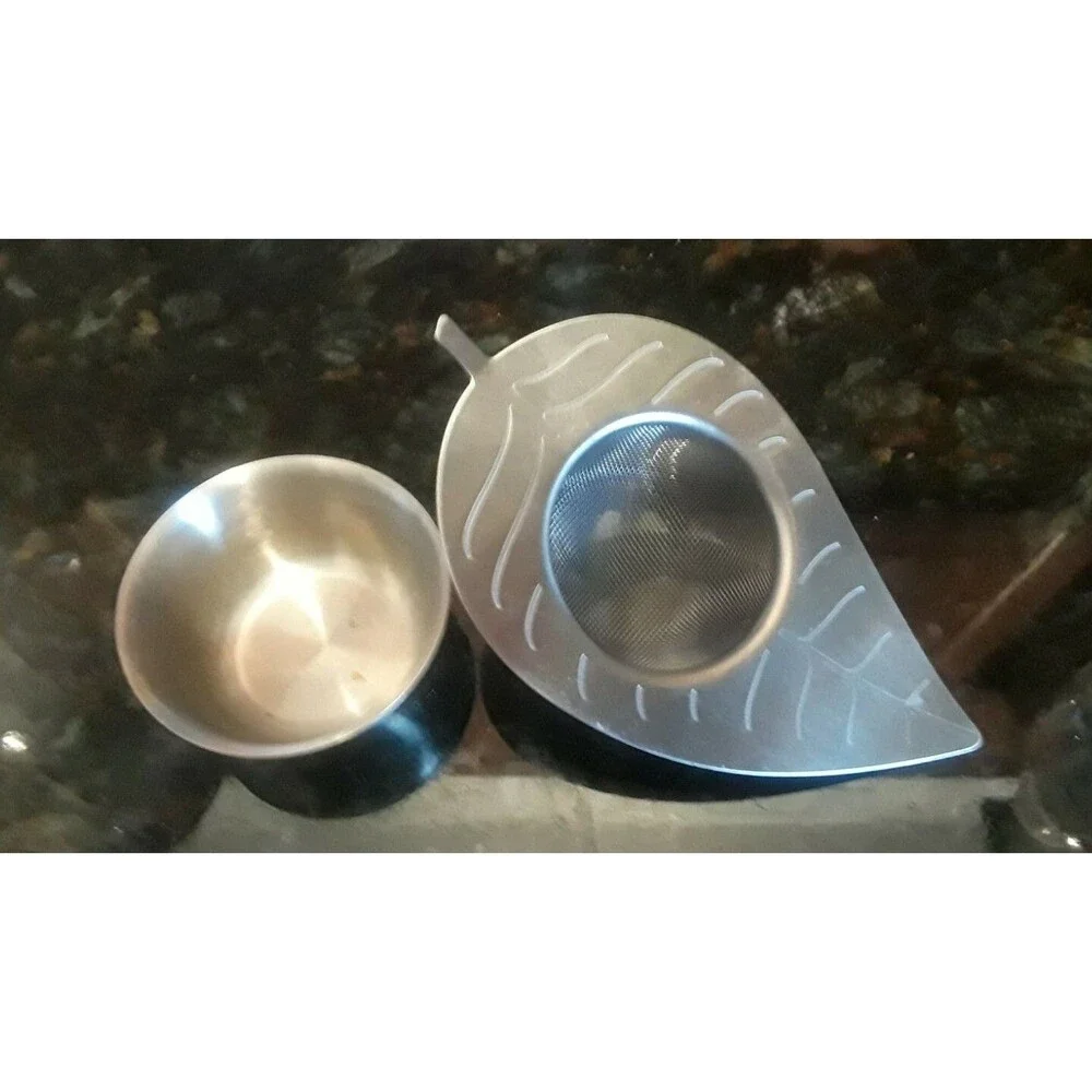 Kikkerland Stainless Steel Leaf Tea Infuser